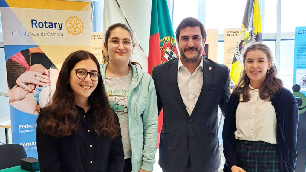 Rotários de Vale de Cambra distinguem mérito escolar de alunos do 9.º e 12.º anos