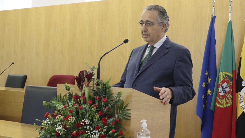 Ribeiro e Castro nas comemorações do 25 de abril: “Preocupa-me a forma como está a ser feita a centralização do país”