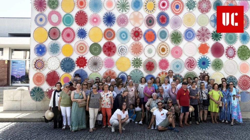 Biblioteca de Vale de Cambra “veste” cidade de peças em tricot numa iniciativa que assinala 10 anos
